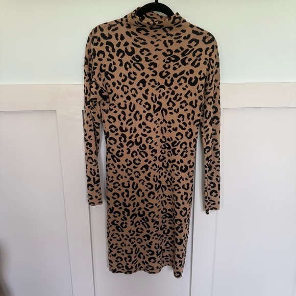 Nicole Miller Leopard Print Mock Neck Sweater Dress Womens XS Viscose Blend - Picture 1 of 7